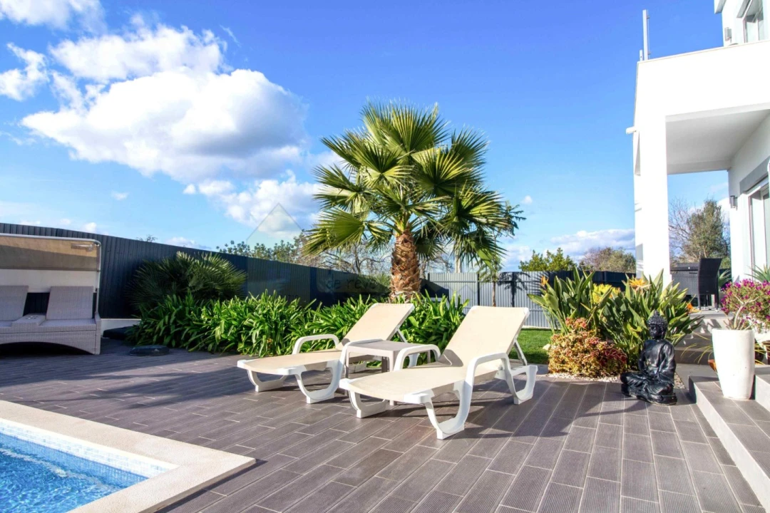 Moradia T4 para Venda em Paderne Foto 2