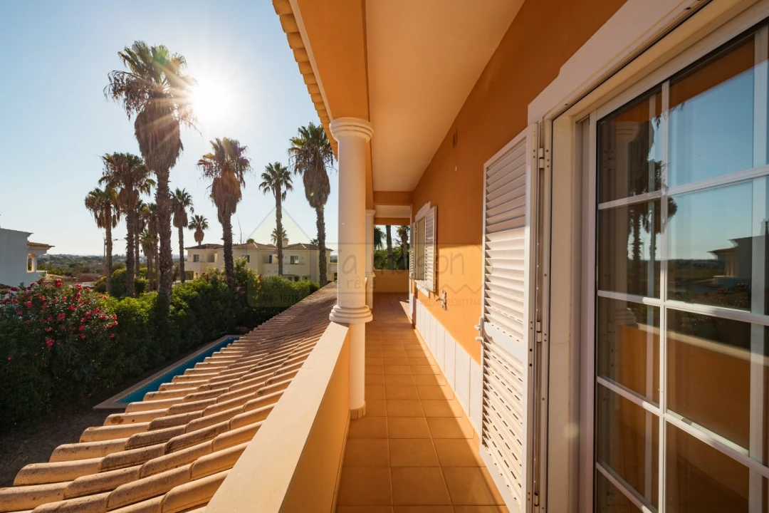 Moradia T4 para Venda em Quarteira Foto 31