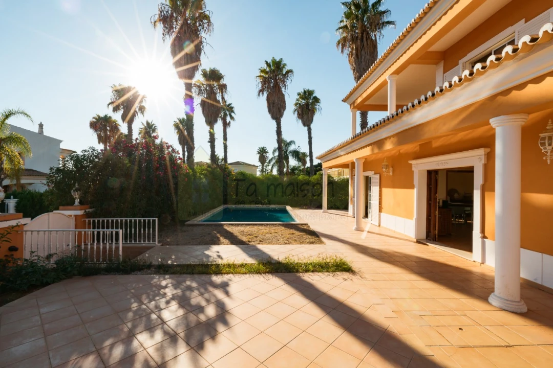 Moradia T4 para Venda em Quarteira Foto 39