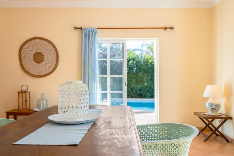 Moradia T4 para Venda em Quarteira Foto 10