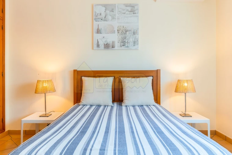 Moradia T4 para Venda em Quarteira Foto 15