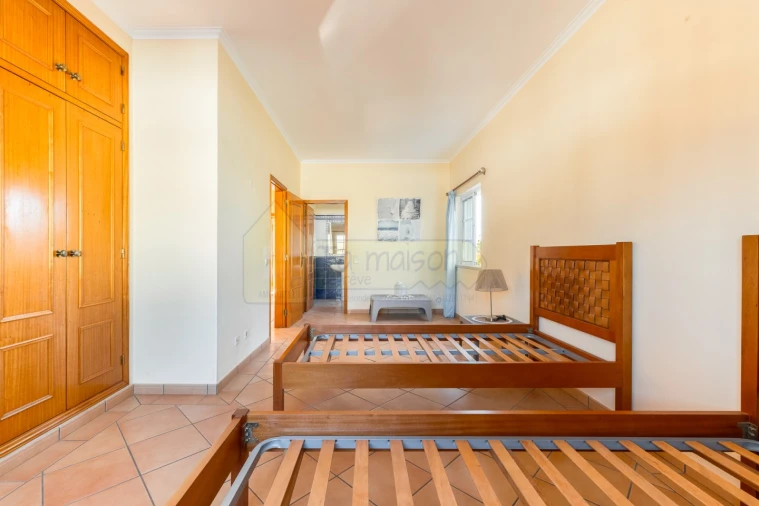 Moradia T4 para Venda em Quarteira Foto 33