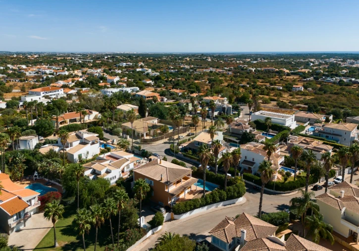 Moradia T4 para Venda em Quarteira Foto 45