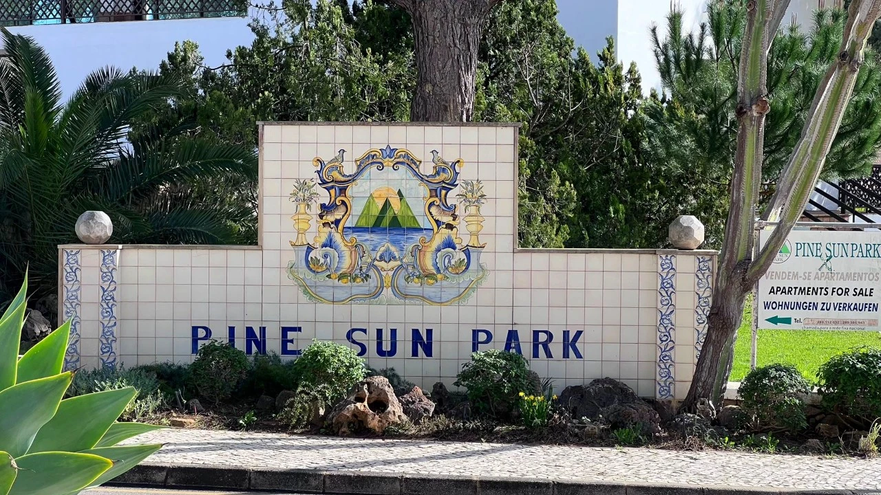 Apartamento T3 para Venda em Albufeira e Olhos de Água Foto 1