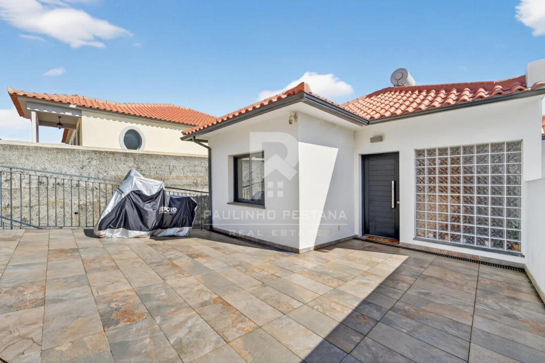 Moradia T3 para Venda em Santa Cruz Foto 33