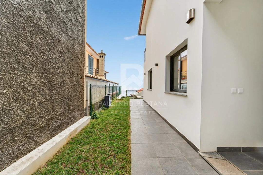 Moradia T3 para Venda em Santa Cruz Foto 40