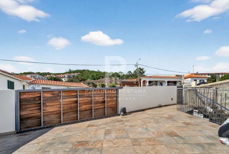 Moradia T3 para Venda em Santa Cruz Foto 32