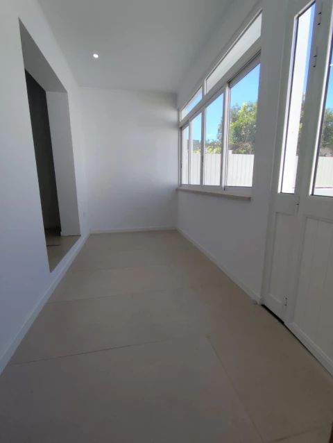 Moradia T2 para Venda em Marvila, Ribeira Santarém, São Salvador, São Nicolau
