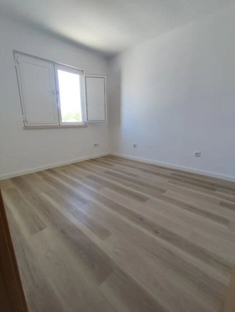 Moradia T2 para Venda em Marvila, Ribeira Santarém, São Salvador, São Nicolau