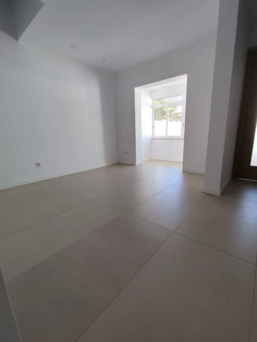 Moradia T2 para Venda em Marvila, Ribeira Santarém, São Salvador, São Nicolau Foto 6