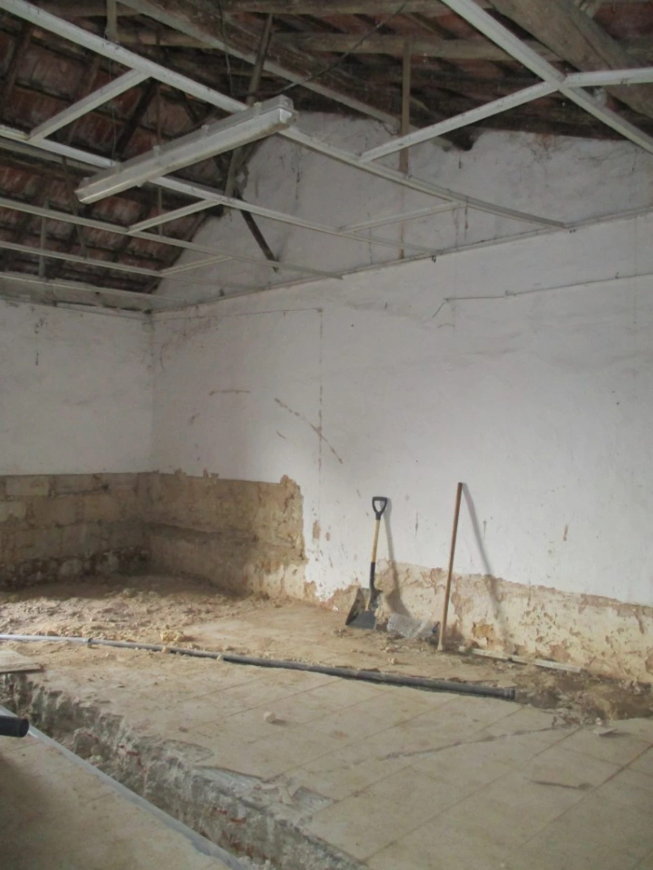 Moradia T2 para Venda em Azoia de Cima e Tremês Foto 8