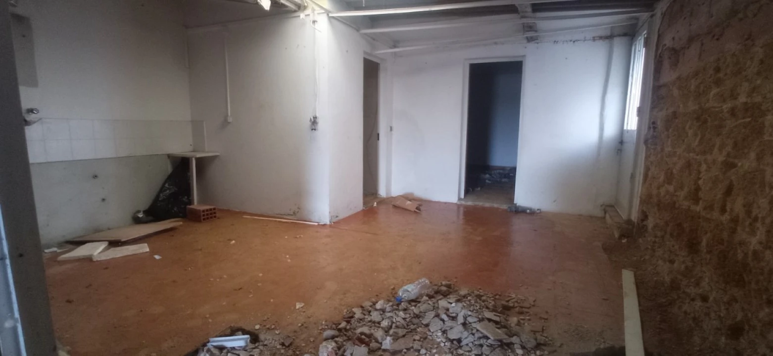 Moradia T2 para Venda em Azoia de Cima e Tremês Foto 10