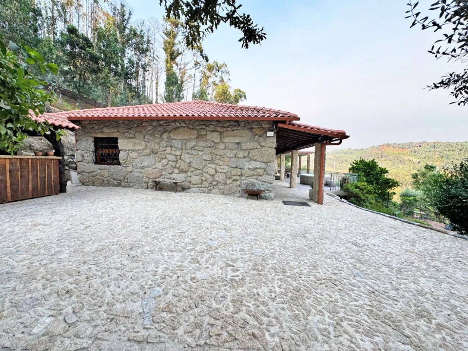 Quinta T3 para Venda em Armil Foto 105