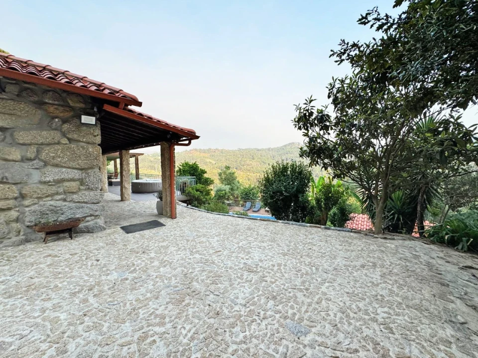 Quinta T3 para Venda em Armil Foto 106