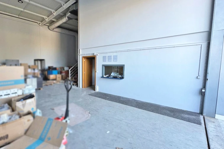 Armazém para Venda em Alfena Foto 8