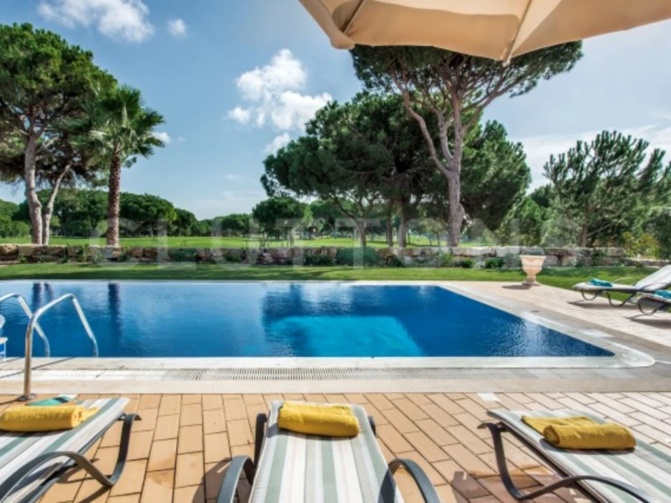 Moradia T4 para Venda em Quarteira Foto 7