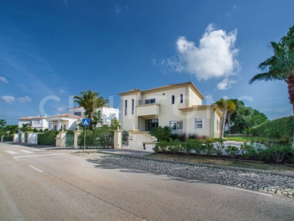 Moradia T4 para Venda em Quarteira Foto 20