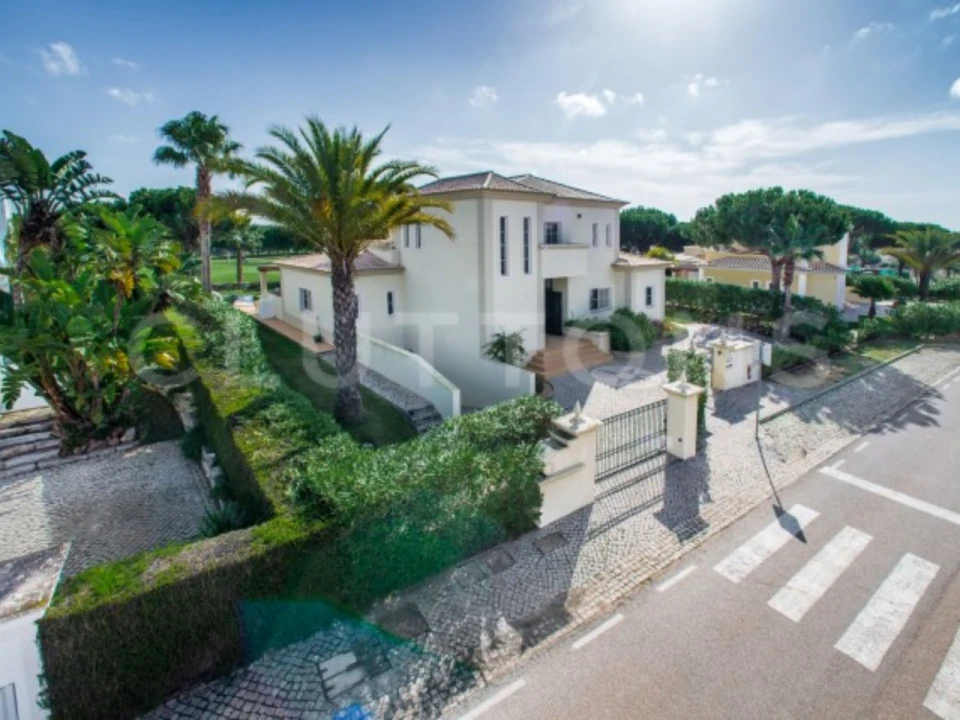 Moradia T4 para Venda em Quarteira Foto 23