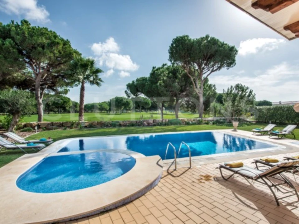 Moradia T4 para Venda em Quarteira Foto 34