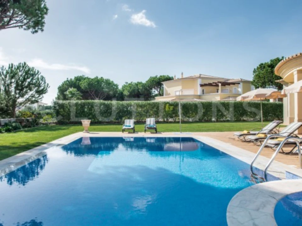 Moradia T4 para Venda em Quarteira Foto 41