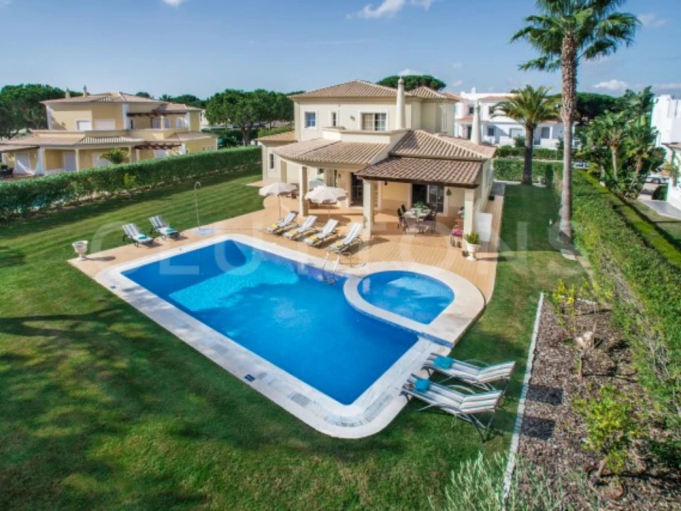 Moradia T4 para Venda em Quarteira Foto 44