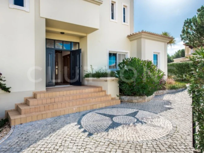 Moradia T4 para Venda em Quarteira Foto 6