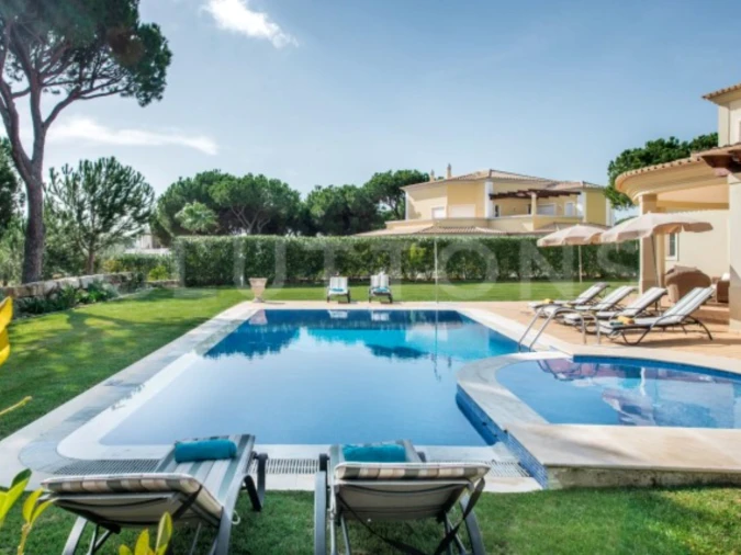 Moradia T4 para Venda em Quarteira Foto 40