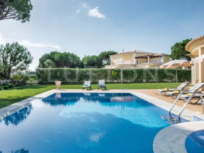 Moradia T4 para Venda em Quarteira Foto 41