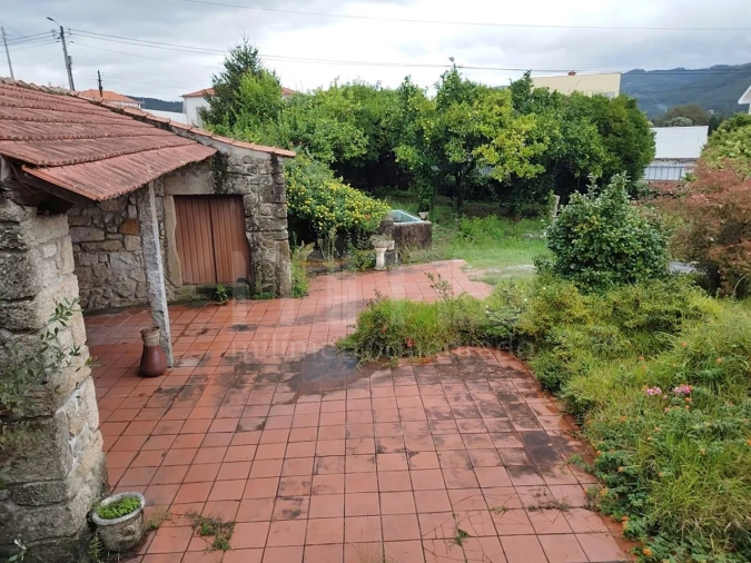 Moradia T4 para Venda em Mujães Foto 6