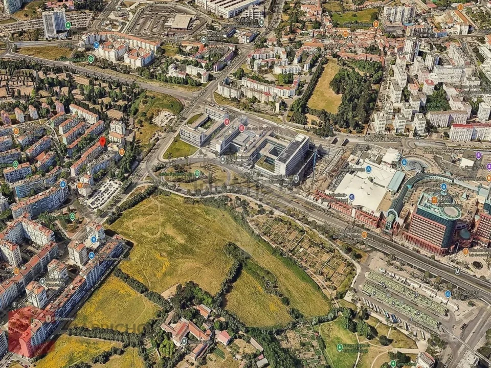 Apartamento T2 para Venda em Benfica Foto 3