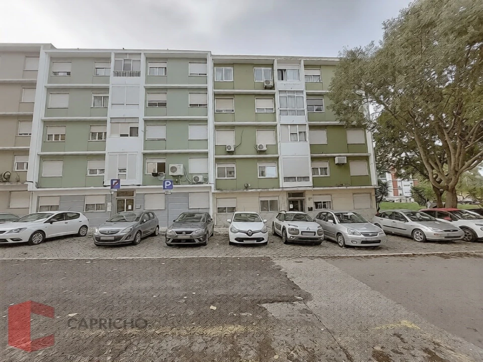 Apartamento T2 para Venda em Benfica Foto 12