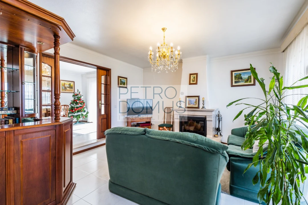 Moradia T4 para Venda em Maceira Foto 22