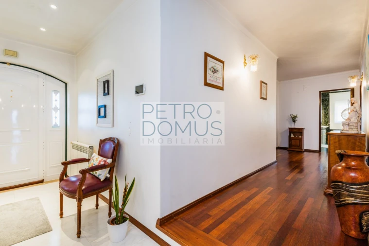 Moradia T4 para Venda em Maceira Foto 25