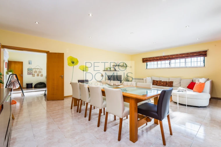 Moradia T4 para Venda em Maceira Foto 3