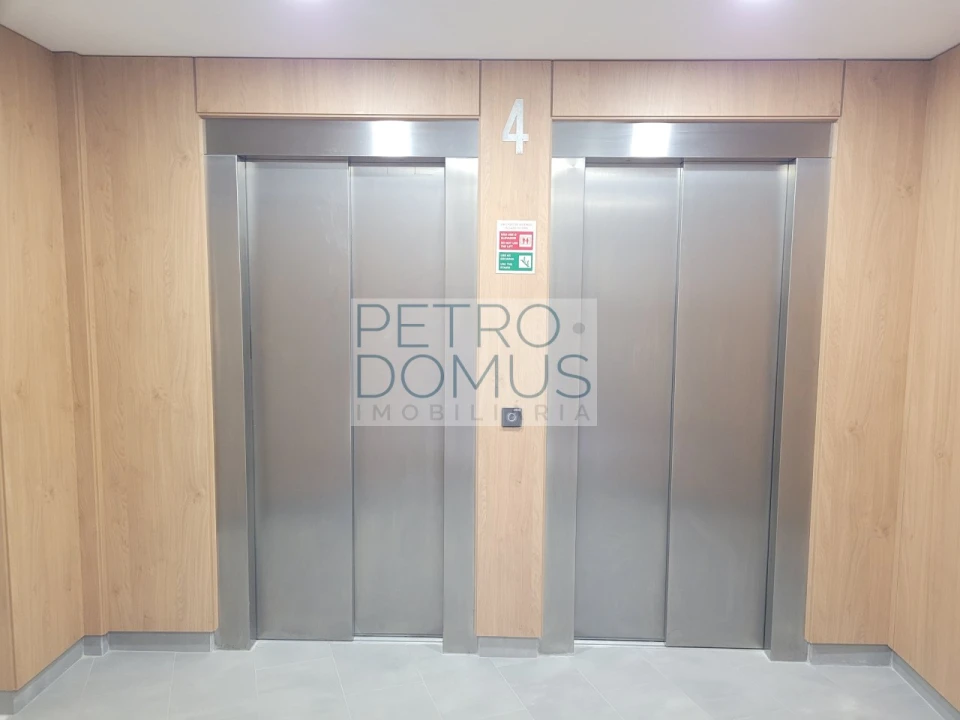 Apartamento T2 para Arrendamento em Campolide Foto 10