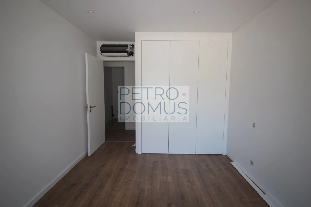 Apartamento T3 para Venda em Leiria, Pousos, Barreira e Cortes Foto 12