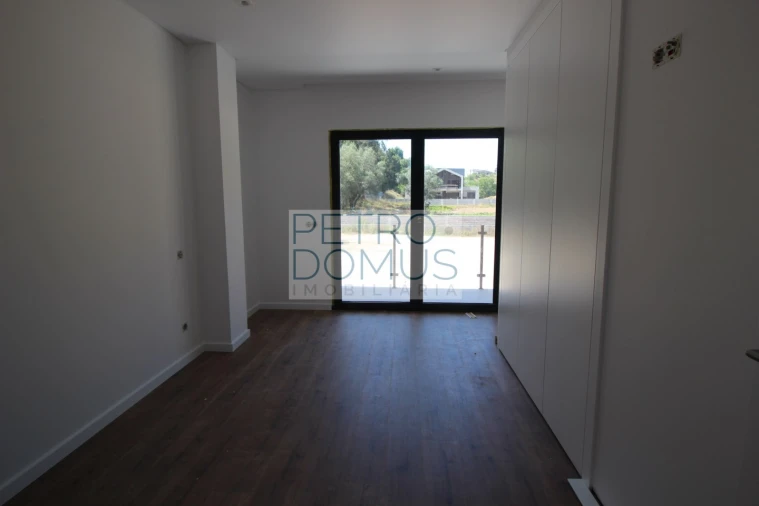 Apartamento T3 para Venda em Leiria, Pousos, Barreira e Cortes Foto 14