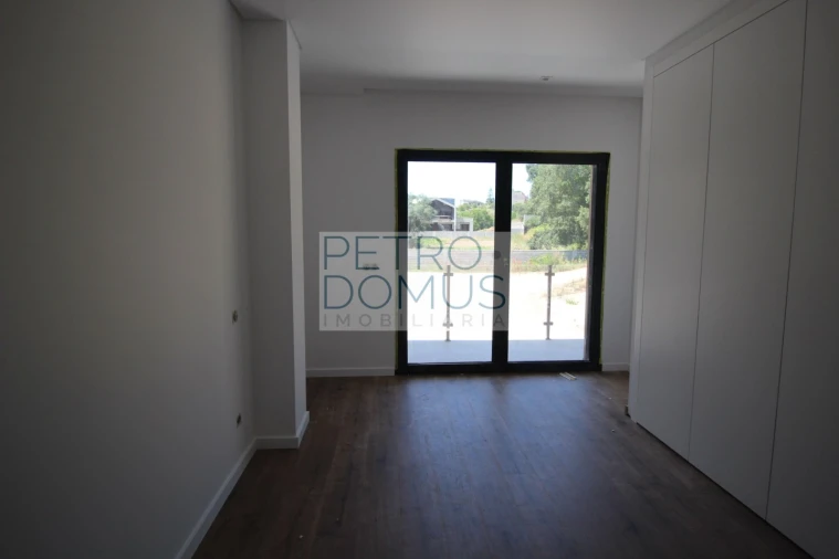 Apartamento T3 para Venda em Leiria, Pousos, Barreira e Cortes Foto 15