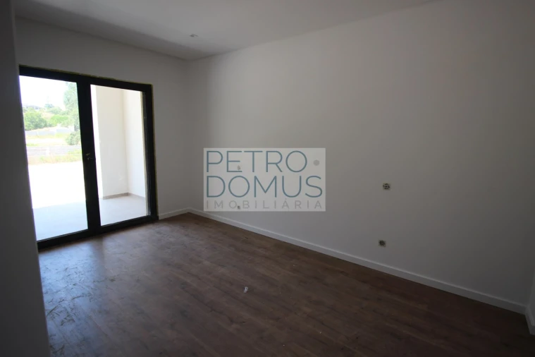 Apartamento T3 para Venda em Leiria, Pousos, Barreira e Cortes Foto 18