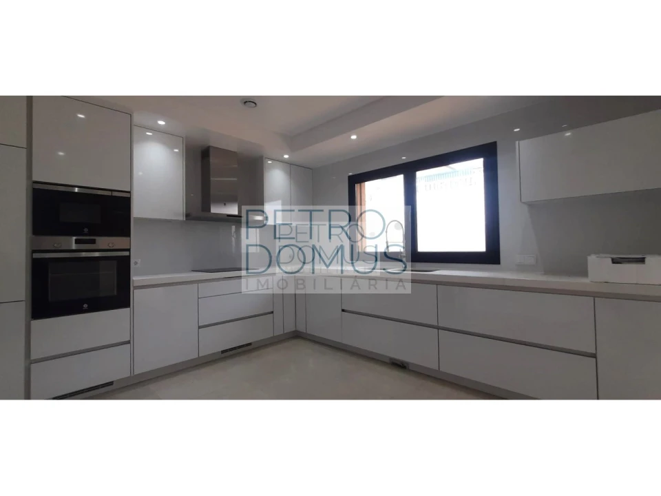 Moradia T4 para Venda em Marrazes e Barosa Foto 6