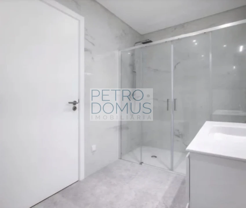 Moradia T4 para Venda em Marrazes e Barosa Foto 4