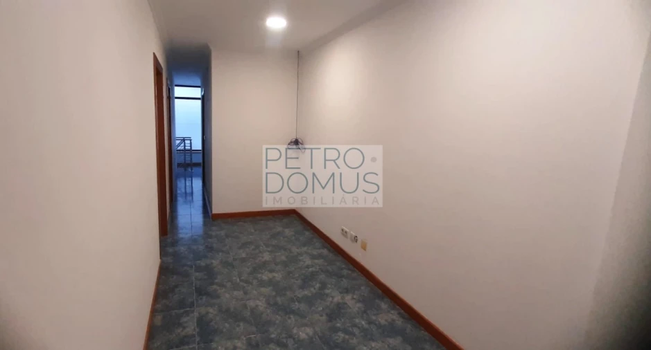 Loja para Arrendamento em Marrazes e Barosa Foto 6