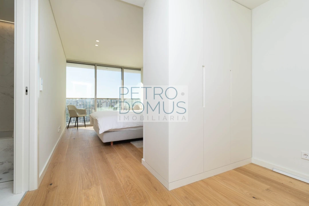 Apartamento T2 para Venda em Campolide Foto 12