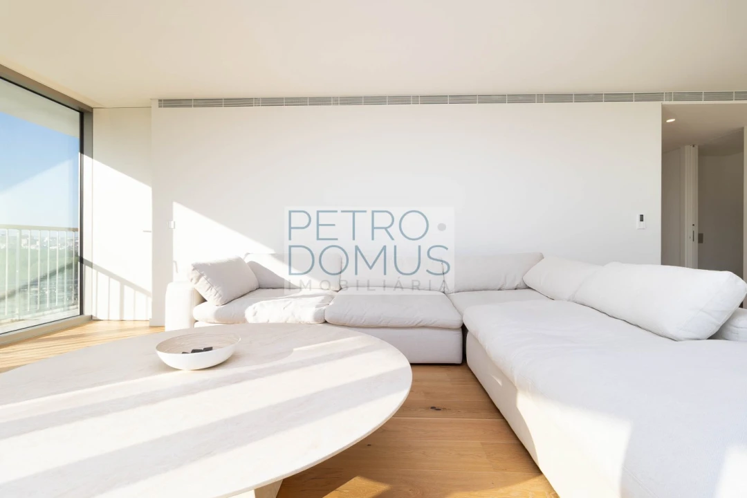 Apartamento T2 para Venda em Campolide Foto 15