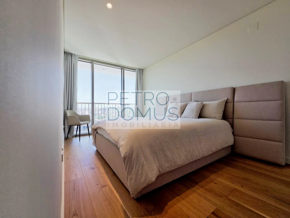 Apartamento T2 para Venda em Campolide Foto 9