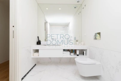 Apartamento T2 para Venda em Campolide
