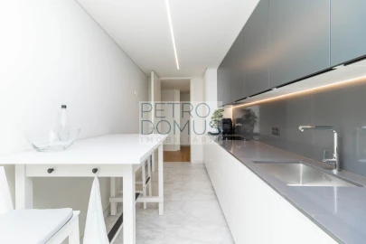 Apartamento T2 para Venda em Campolide