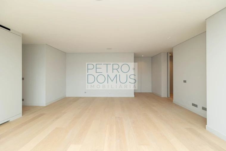 Apartamento T3 para Venda em Avenidas Novas Foto 5