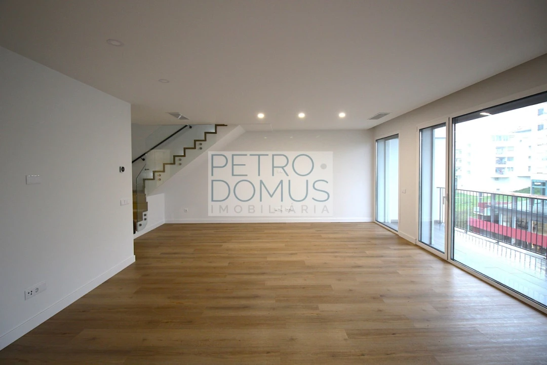 Apartamento T3 para Venda em Leiria, Pousos, Barreira e Cortes Foto 2