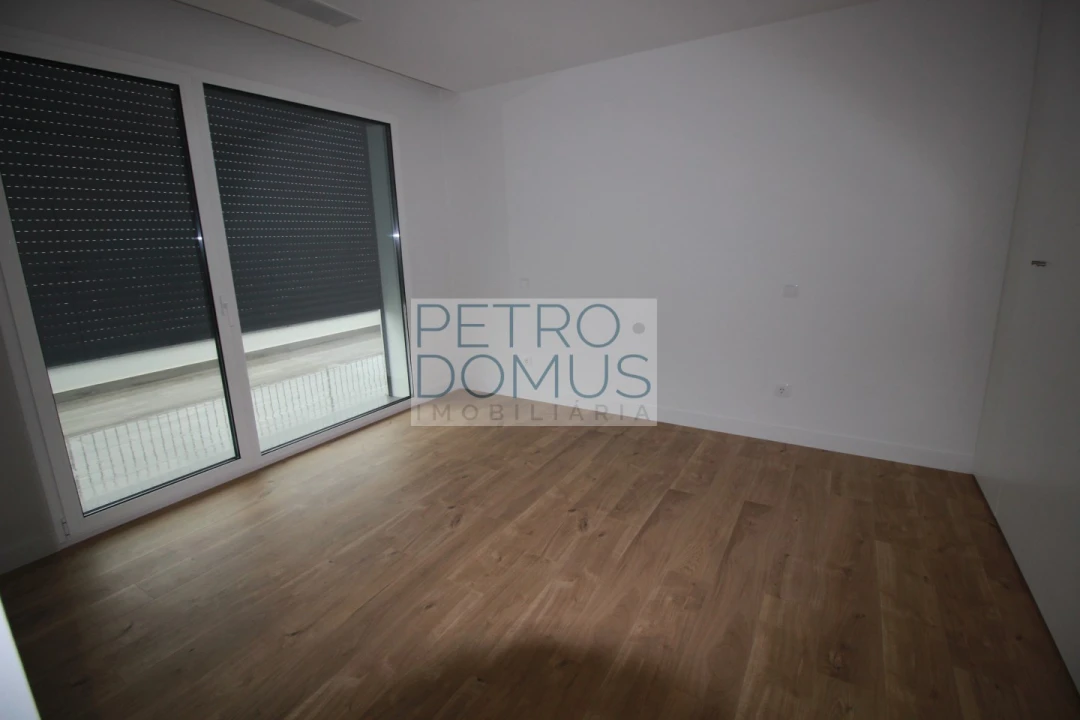 Apartamento T3 para Venda em Leiria, Pousos, Barreira e Cortes Foto 11